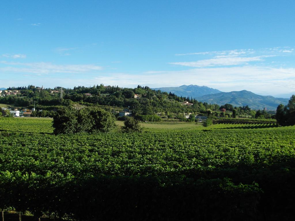 Cortecoraman Sommacampagna Buitenkant foto