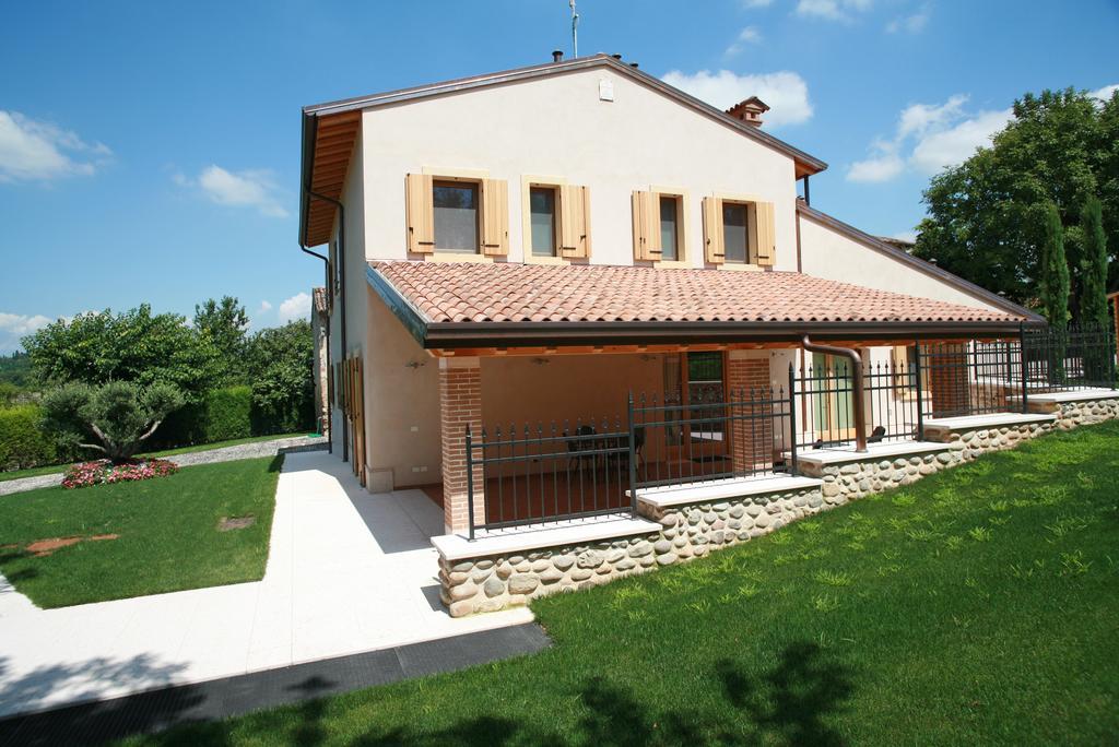 Cortecoraman Sommacampagna Buitenkant foto
