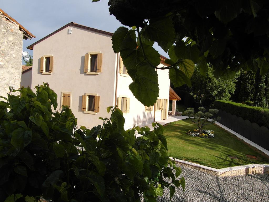 Cortecoraman Sommacampagna Buitenkant foto